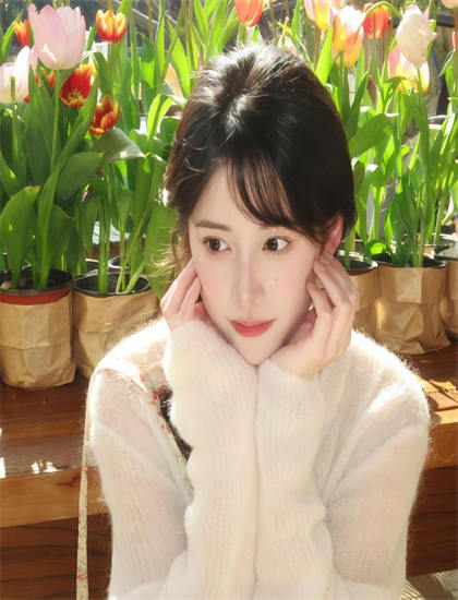 《春天的奇迹》服装道具解析标杆式的：时代还原与细节设计评价