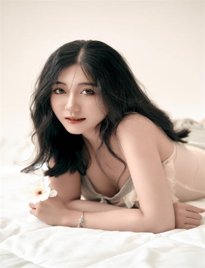 解码《蹂躏》背后的故事与启示——从专业影评人视角